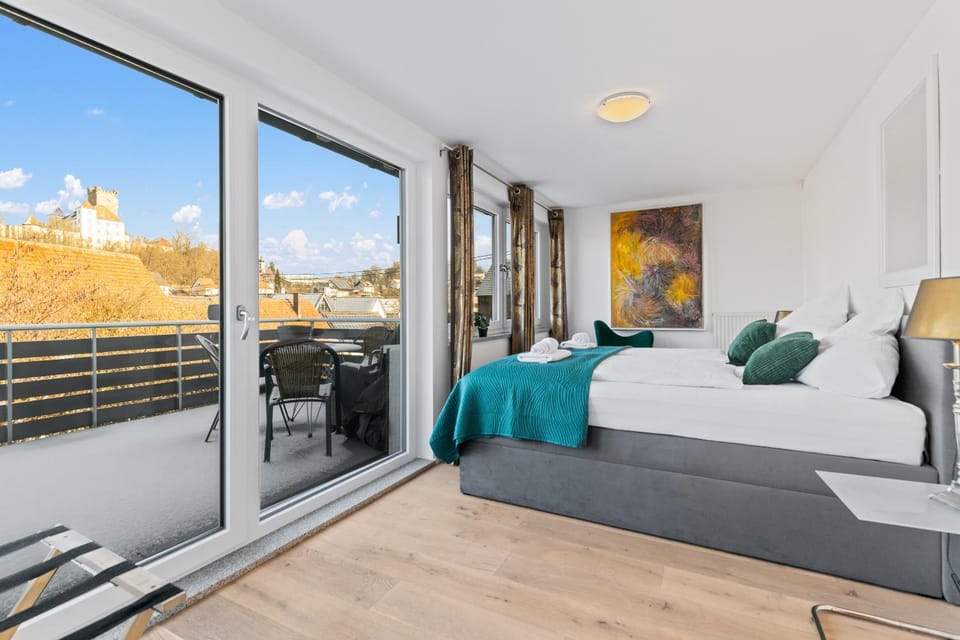 Bed, View (from property/room), Balcony/Terrace, Photo of the whole room, Bedroom, Landmark view