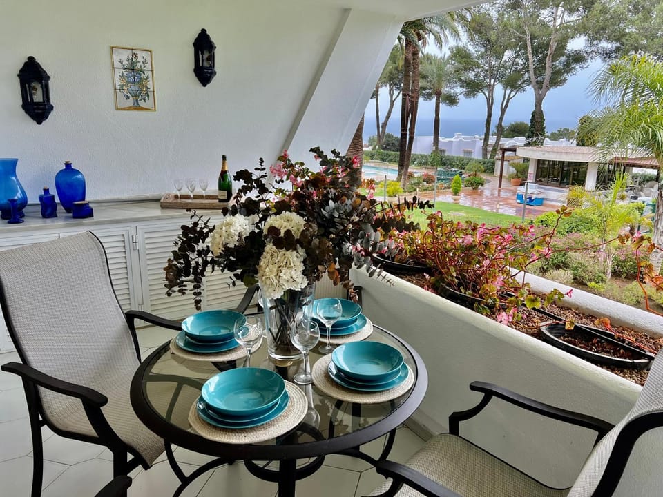 Balcony/Terrace, Balcony/Terrace, Dining area, Garden view