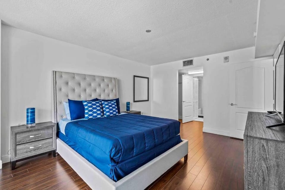 Comfy 28th floor • Brickell • Ocean & City Views Apartment in Brickell