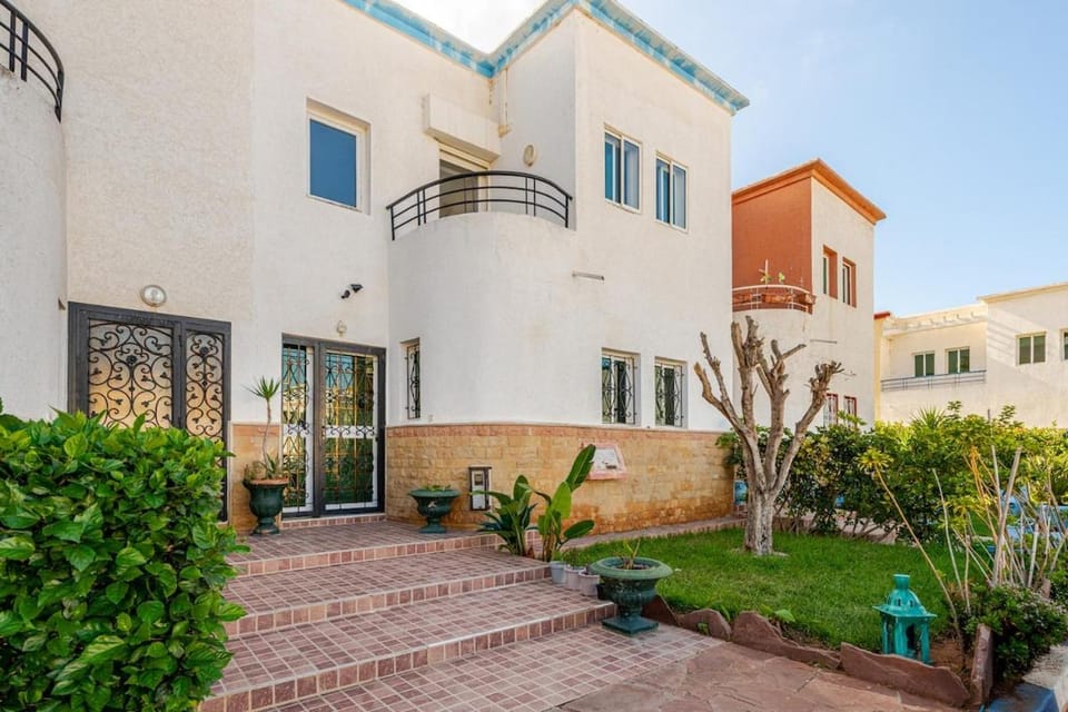4 min à pied de la Plage, 3 BR, Piscine, Parking Villa in Rabat-Salé-Kénitra