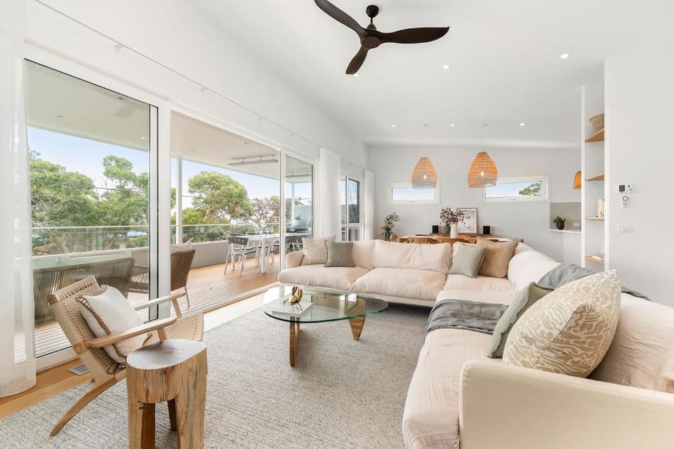 Shelby Beachhouse Scandi Hot Tub McCrae Views House in Dromana