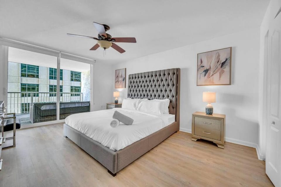 Stunning 1 BDR 1 BTH • Brickell • Bay & City Views Apartment in Brickell