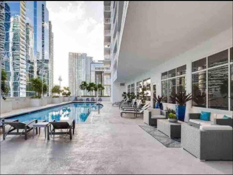 Exquisite 1 Bed • 33 Floor •Brickell • Ocean Views Apartment in Brickell