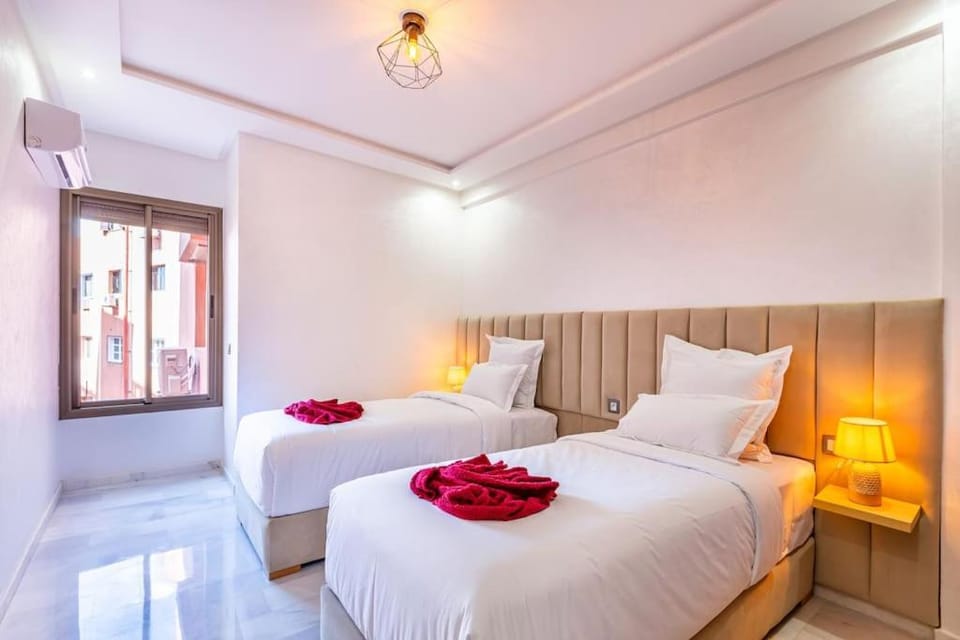Patio, Bed, Photo of the whole room, Bedroom, Inner courtyard view, towels, air conditioner