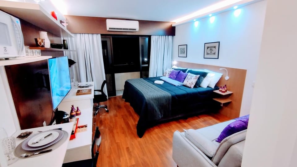 Bed, TV and multimedia, Kitchen or kitchenette, Living room, Photo of the whole room, Seating area, Dining area, Bedroom, hair dresser, minibar, oven, pet friendly, wardrobe, air conditioner