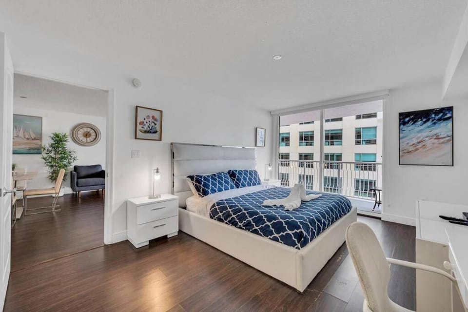 Dazzling 1 BED 1 BTH • Brickell • Bay & City View Apartment in Brickell