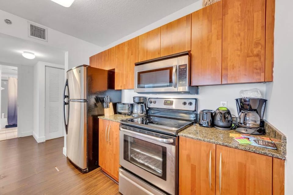 Dazzling 1 BED 1 BTH • Brickell • Bay & City View Apartment in Brickell