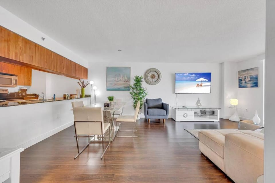 Dazzling 1 BED 1 BTH • Brickell • Bay & City View Apartment in Brickell
