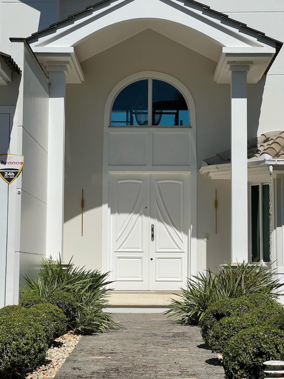 Facade/entrance