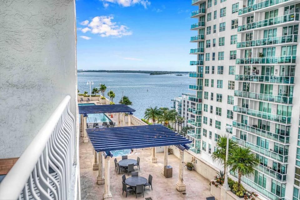 LUX 1 BDR 1 BTH • Brickell • Pool & Ocean Views Apartment in Brickell