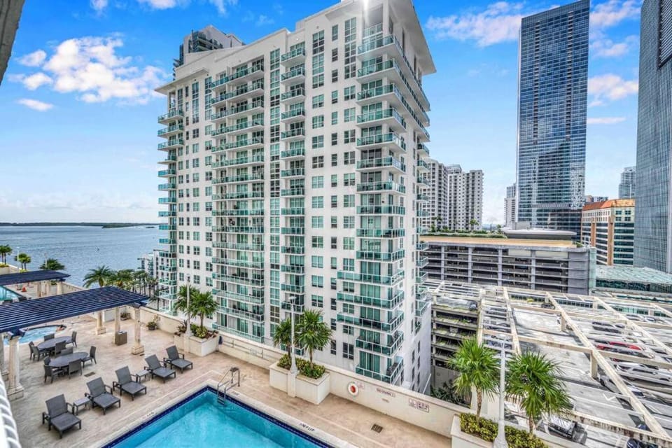 LUX 1 BDR 1 BTH • Brickell • Pool & Ocean Views Apartment in Brickell