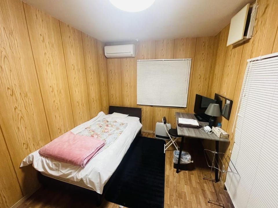 Bed, Bedroom, air conditioner