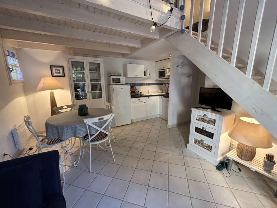 Petite maison proche de l'océan avec piscine chauffée, jardin privé et parking - St Hilaire de Riez - FR-1-224C-292 House in Saint-Jean-de-Monts