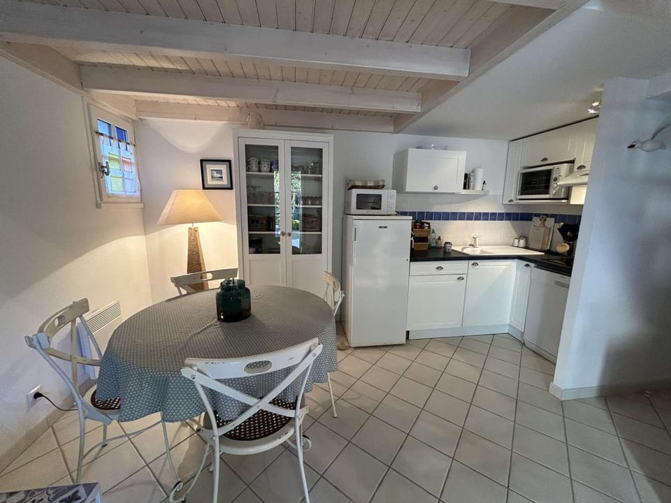 Petite maison proche de l'océan avec piscine chauffée, jardin privé et parking - St Hilaire de Riez - FR-1-224C-292 House in Saint-Jean-de-Monts
