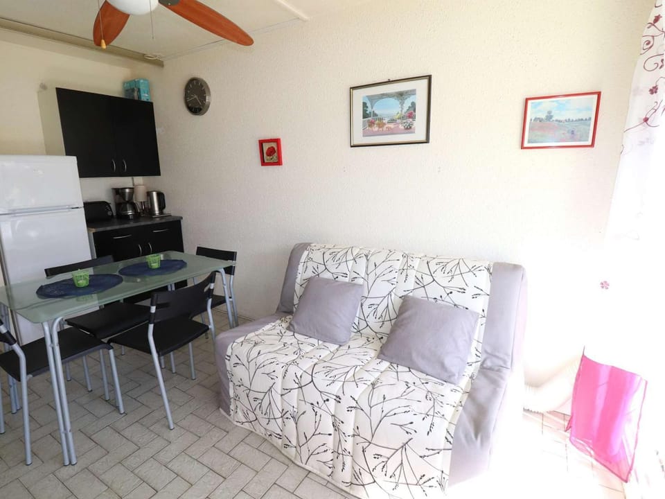 Studio avec Terrasse et Parking au Grau-du-Roi - FR-1-307-256 Apartment in Le Grau-du-Roi