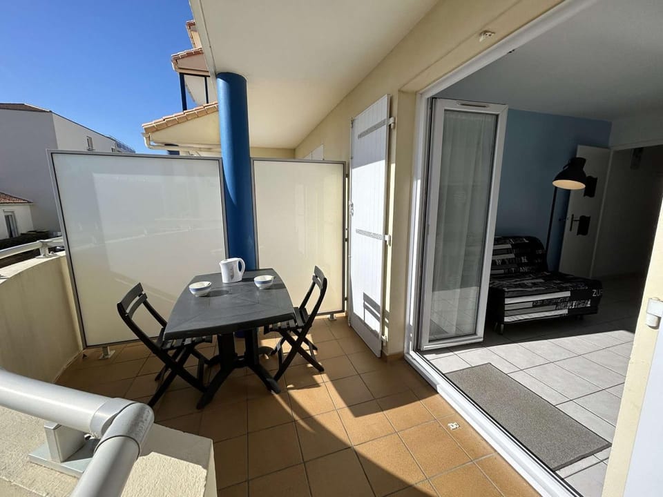 Studio cabine 3/4 couchages avec balcon et parking à Saint-Hilaire-de-Riez - FR-1-224C-293 Cabin in Saint-Jean-de-Monts