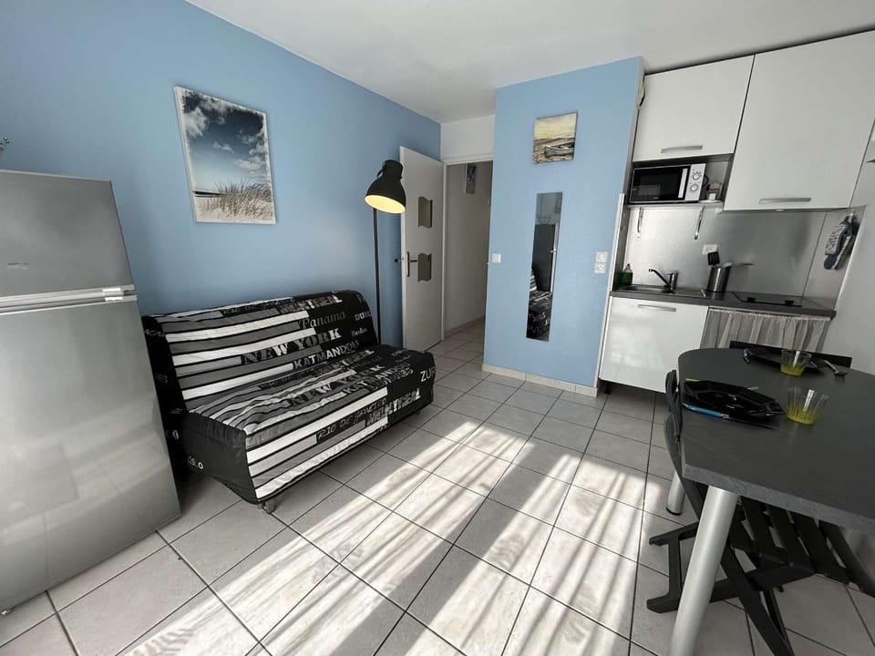 Studio cabine 3/4 couchages avec balcon et parking à Saint-Hilaire-de-Riez - FR-1-224C-293 Cabin in Saint-Jean-de-Monts