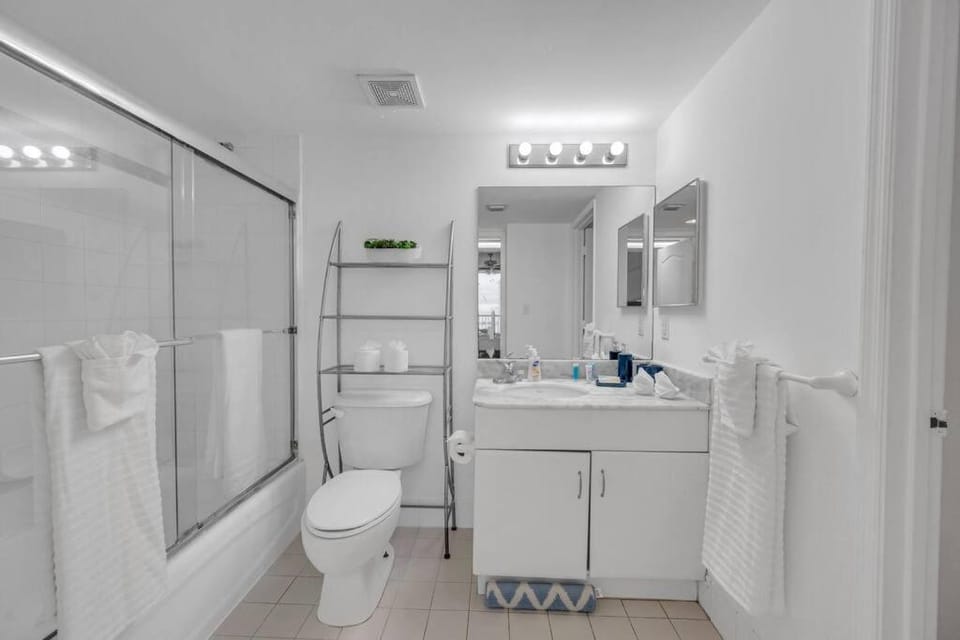 Ocean view 1BR Condo Brickell-FreeParking Apartment in Brickell