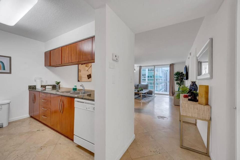 Ocean view 1BR Condo Brickell-FreeParking Apartment in Brickell