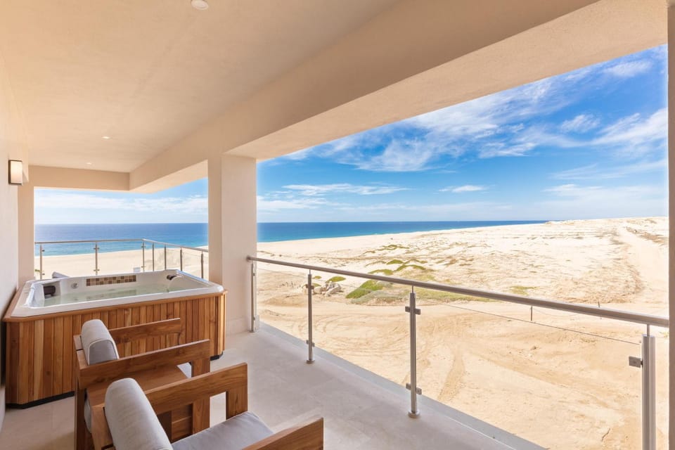 Natural landscape, Hot Tub, Hot Tub, View (from property/room), Balcony/Terrace, Balcony/Terrace, Seating area, Beach, Sea view, sunbed