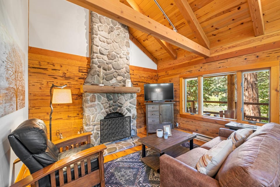 2 Riverfront Cabins, 200 Acres Near Plumas Forest Cabin in Sierra Nevada