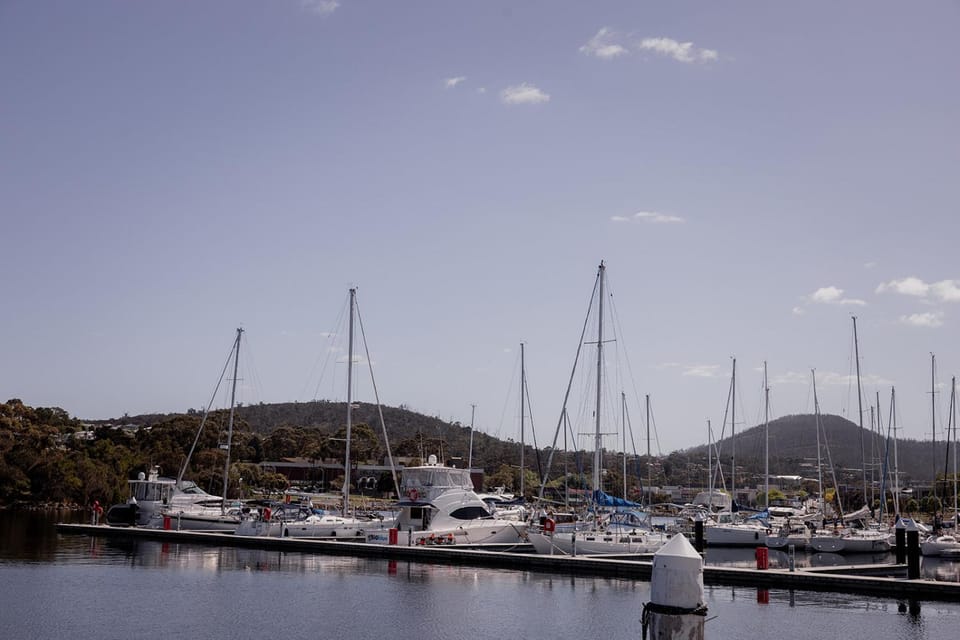 Nearby landmark, Day, Natural landscape, Activities, Lake view, Mountain view, River view, Sea view