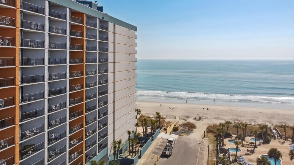 Property building, Bird's eye view, Beach, Location