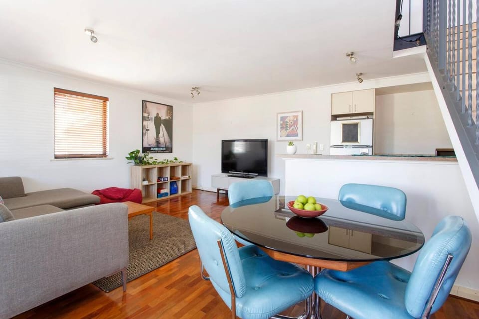 Esplanade Villa Retreat by the Norfolk Pines Apartment in Perth