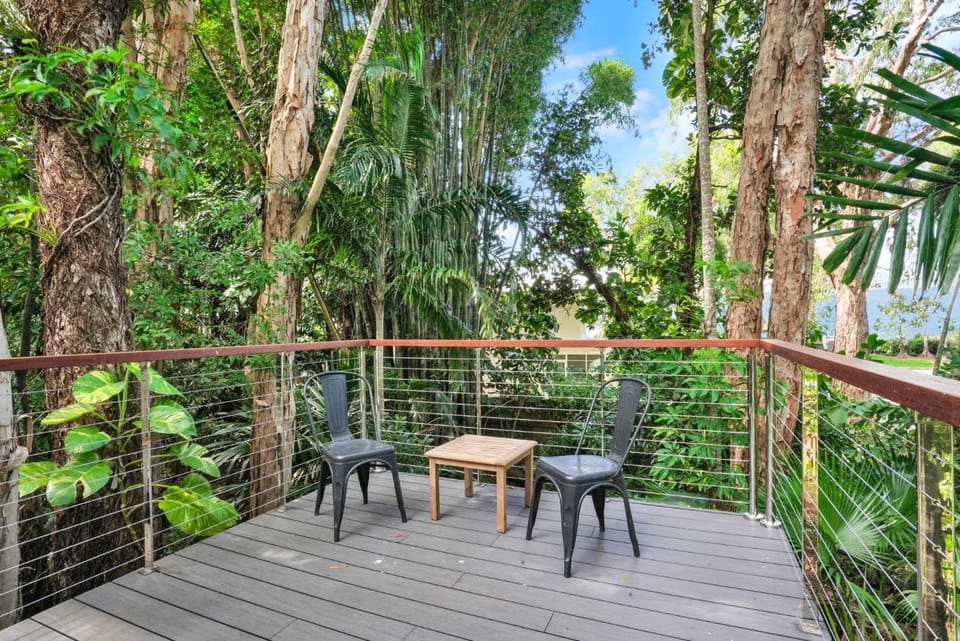Coastal Woodland retreat at Pixie Haven House in Cairns