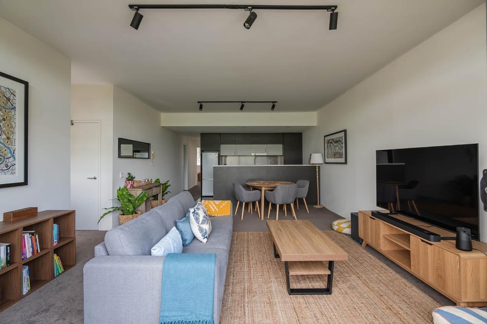 Treetops Camperdown Inner City Bliss w Parking Apartment in Sydney