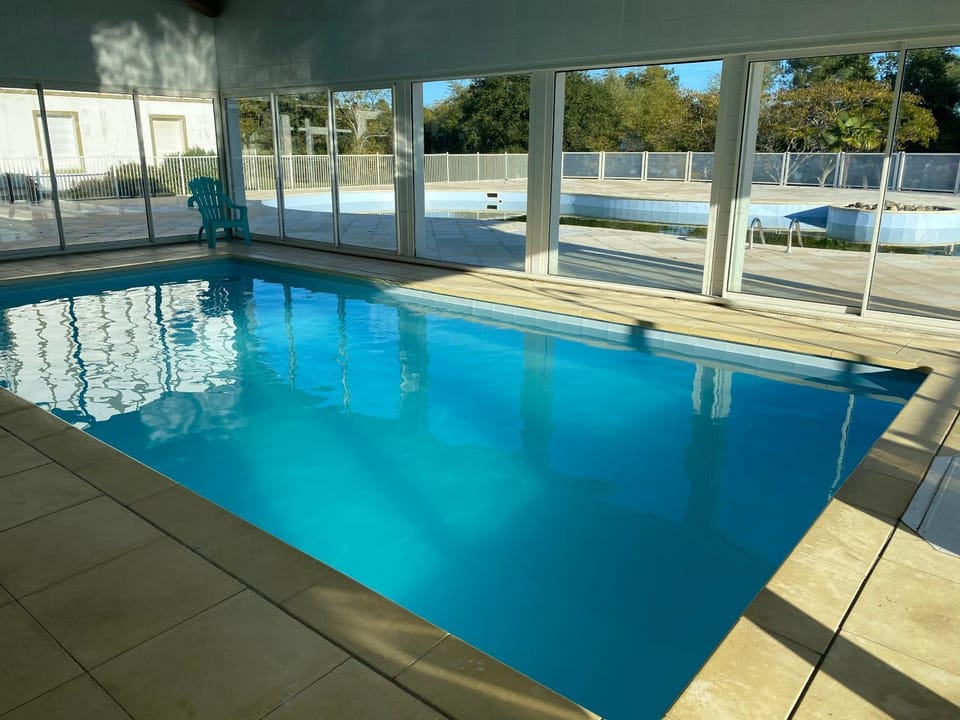 Pool view, Swimming pool, sunbed