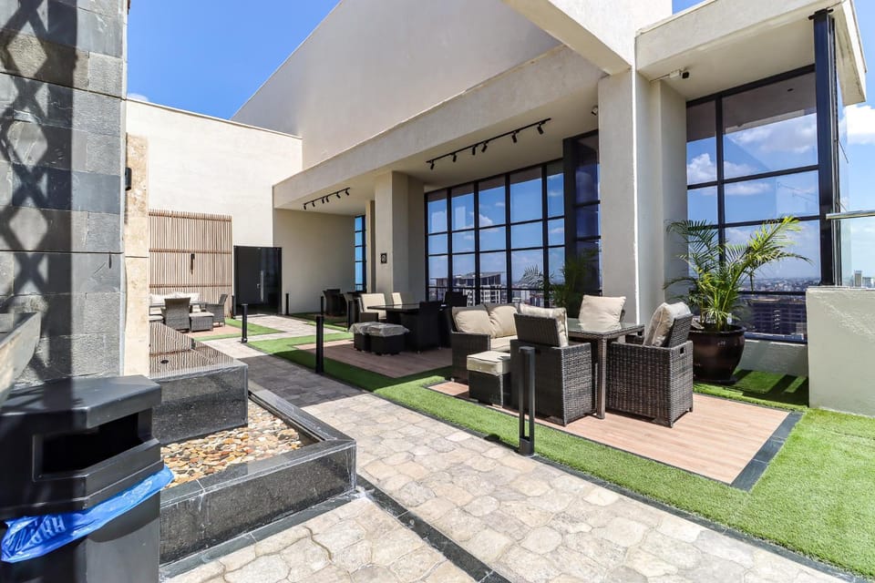 2 Bedrooms in Westlands with Pool&Gym Apartment in Nairobi