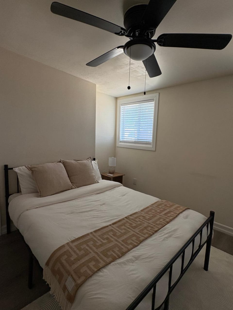 Private Room- Separate Entrance & Ensuite Bath Vacation rental in Hemet