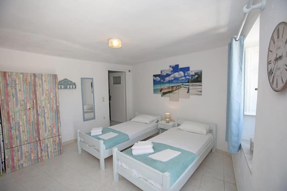 Paraporti Rooms House in Decentralized Administration of the Aegean