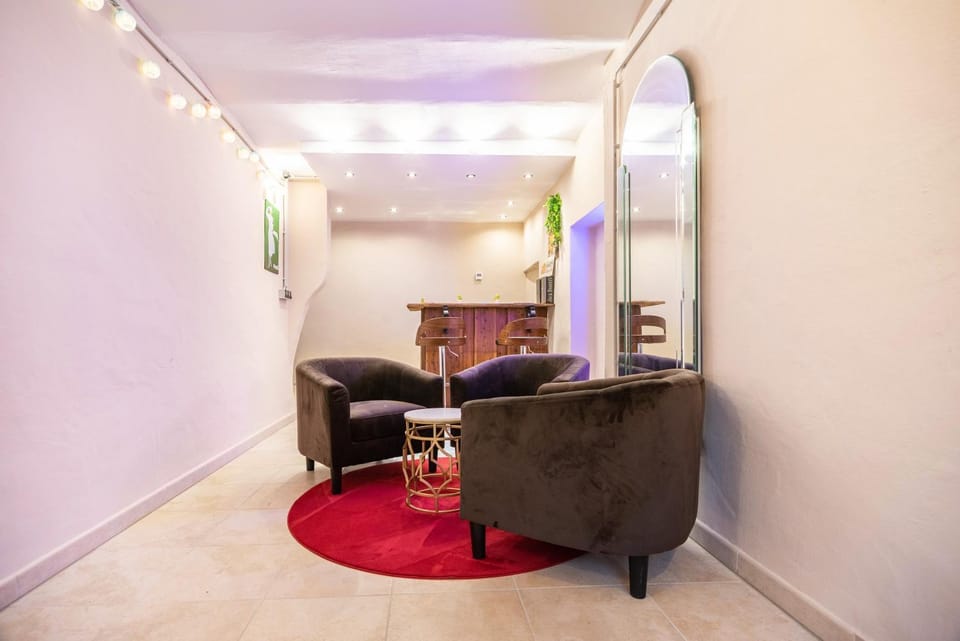Property building, Living room