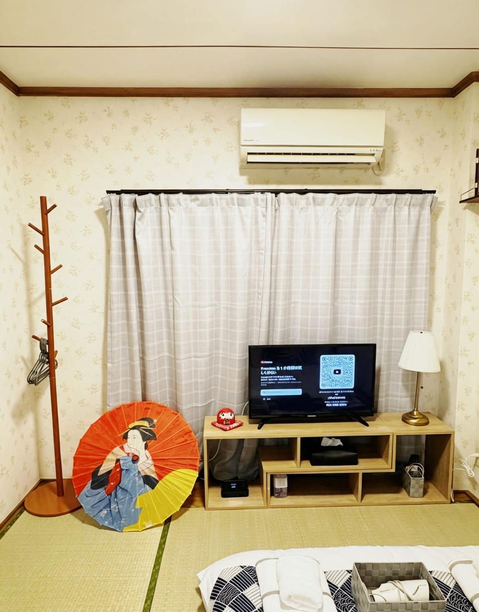TV and multimedia, Photo of the whole room