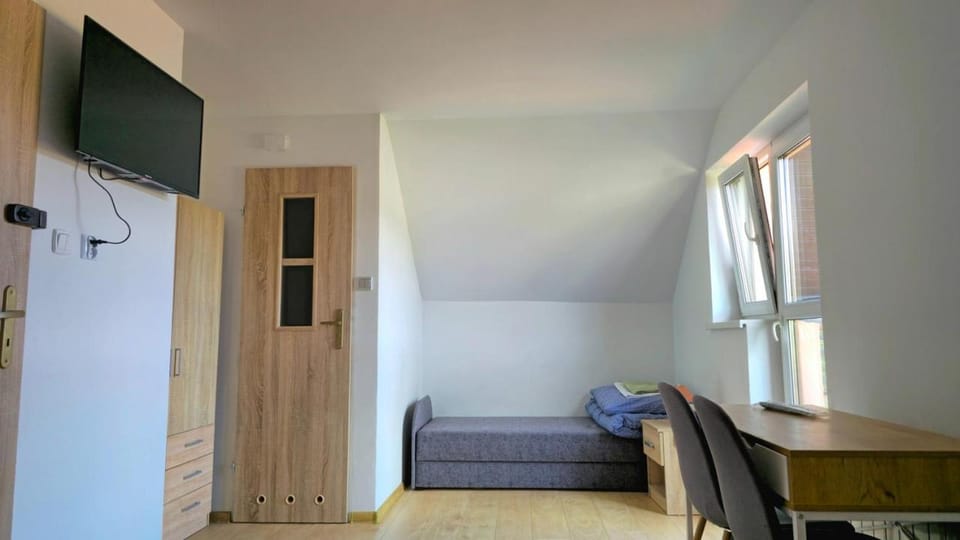 Mazury Apartament Dom z ogródkiem całoroczny przy jeziorze oaza ciszy i spokoju, zabrania się głośnej muzyki i głośnego imprezowania, a poleca muzykę natury House in Poland