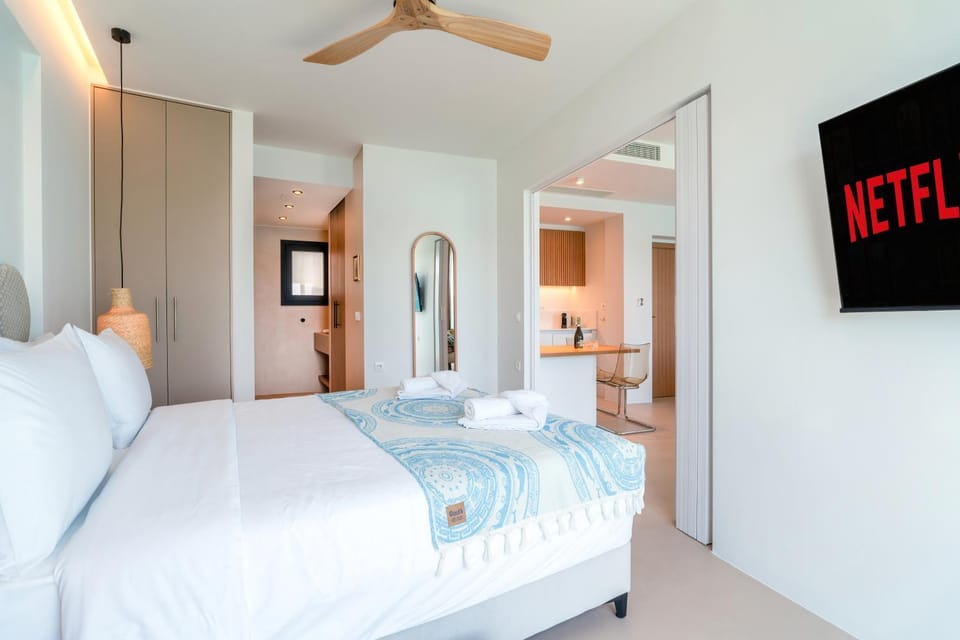 Bed, Bedroom, wardrobe