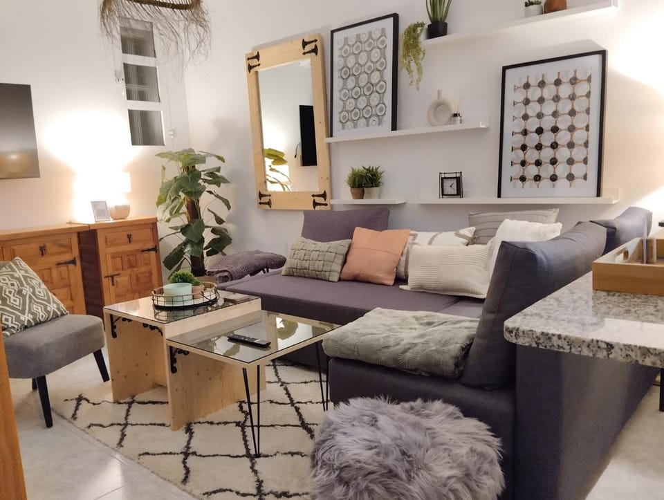 Living room, Seating area
