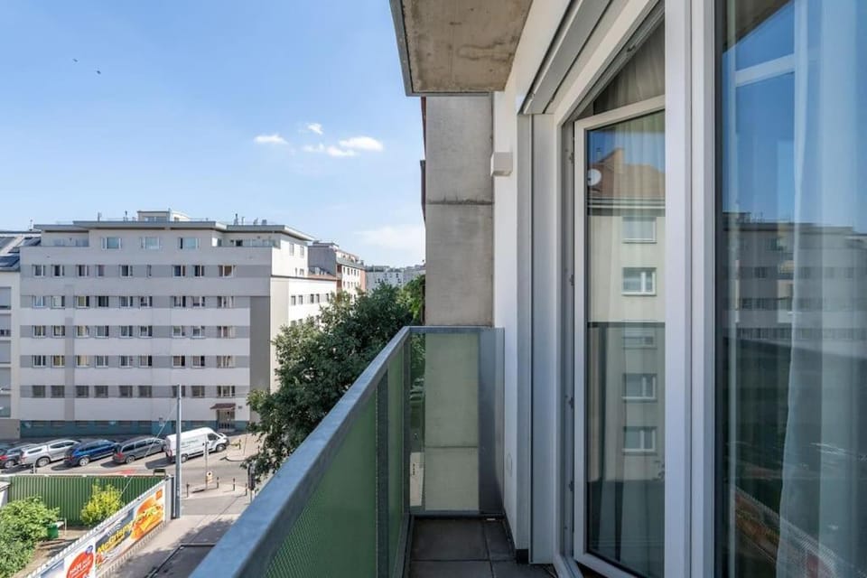 Stylish 1BR Escape, City Quick by HM Apartment in Vienna
