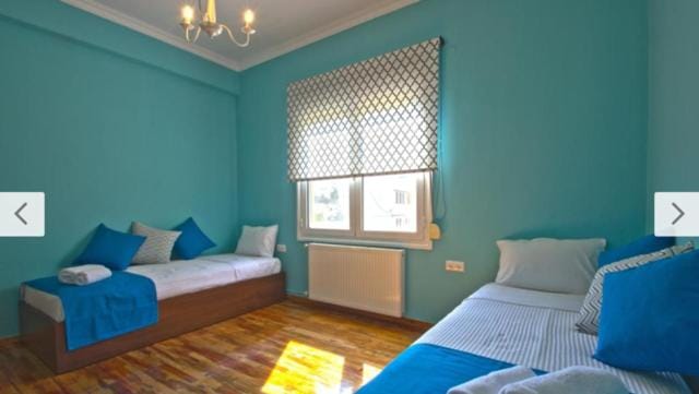 Cosy Colorful House with Private Parking House in Kavala