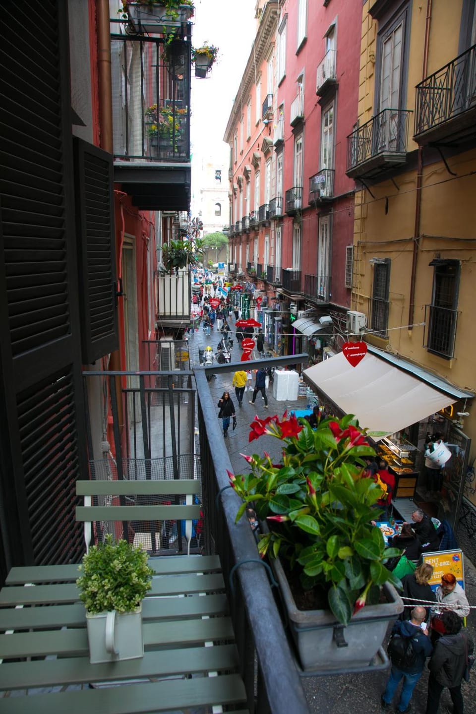Neighbourhood, Balcony/Terrace, Street view