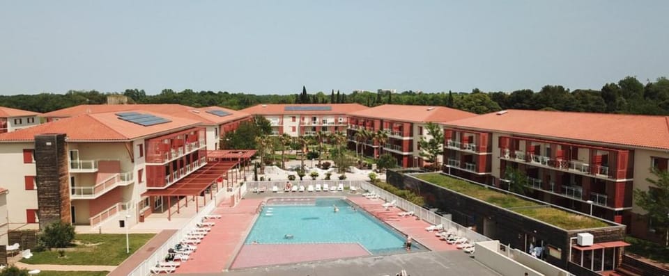 Pool view, Swimming pool