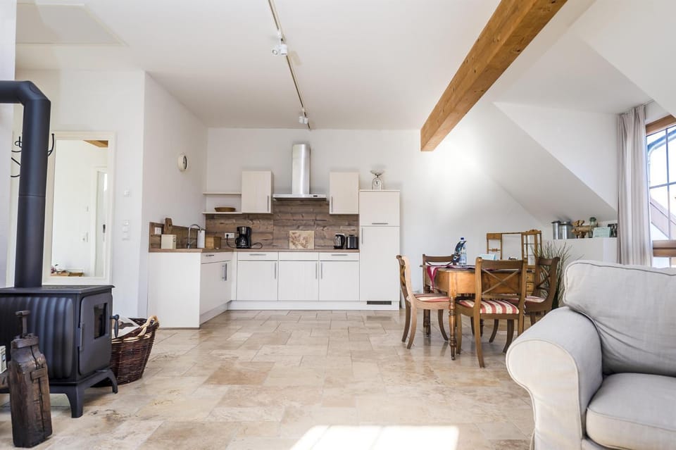 Kitchen or kitchenette, Living room, Seating area