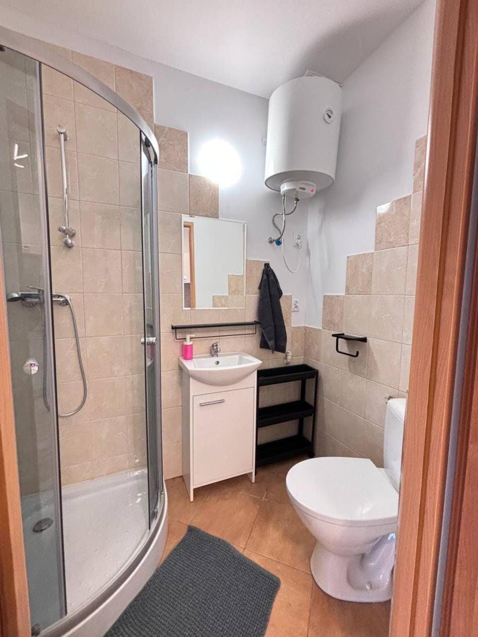 Shower, Toilet, Bathroom, towels