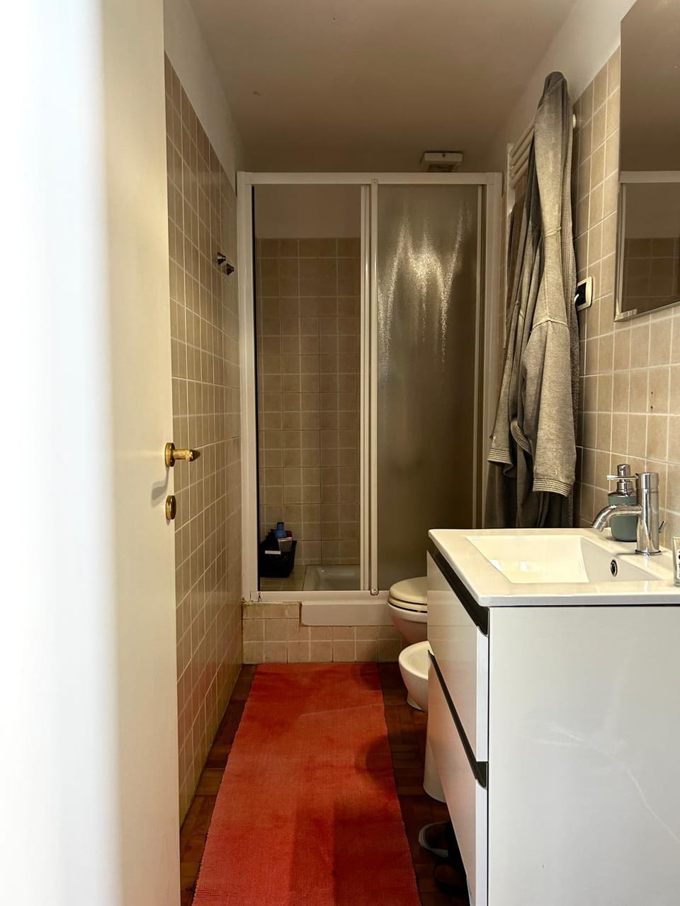 Shower, Bathroom, towels