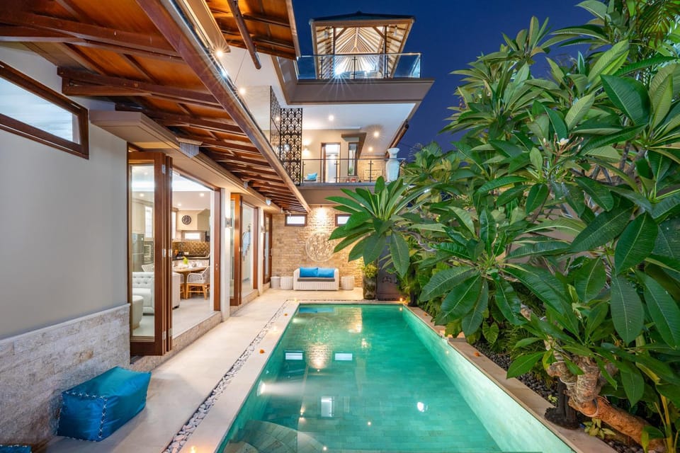 Property building, Swimming pool