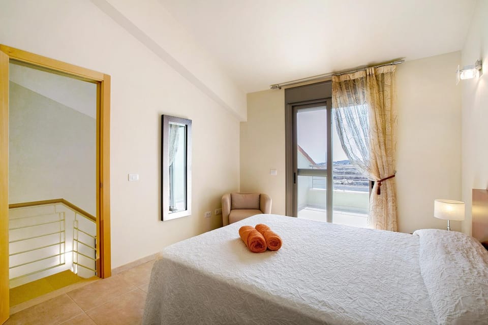 Property building, Living room, Bedroom
