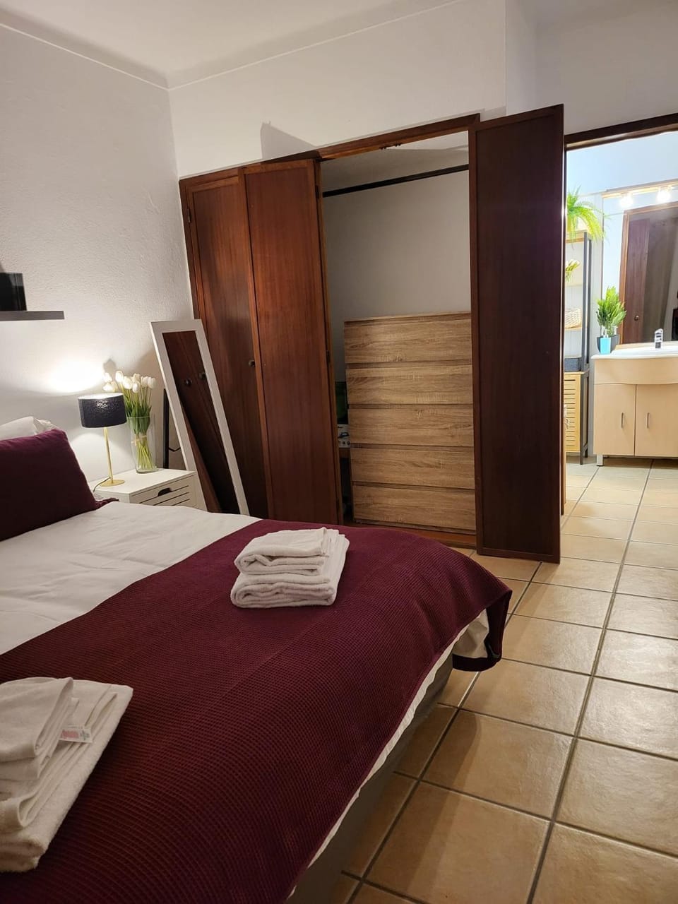 Bed, Bathroom, Bedroom, wardrobe