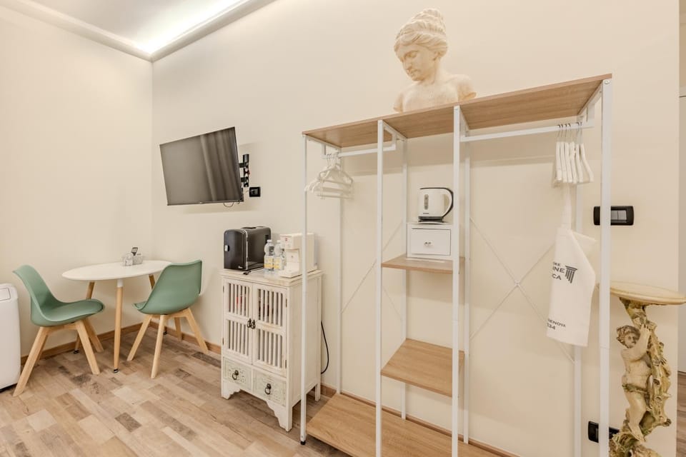 TV and multimedia, minibar, wardrobe